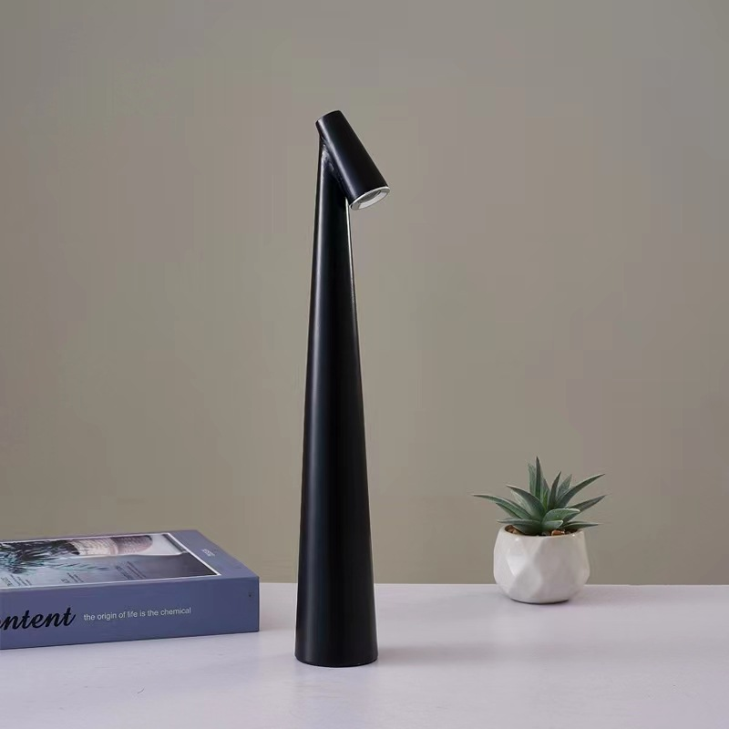 Simple Chic Desktop Lamp - Fesara