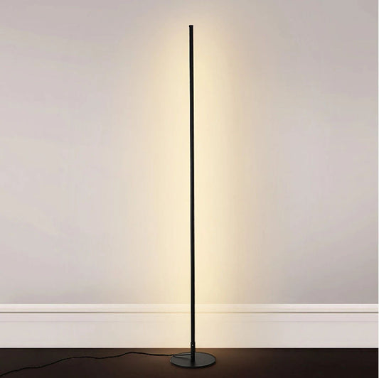 Sleek Contemporary Black Floor Lamp for Home Decor - Fesara