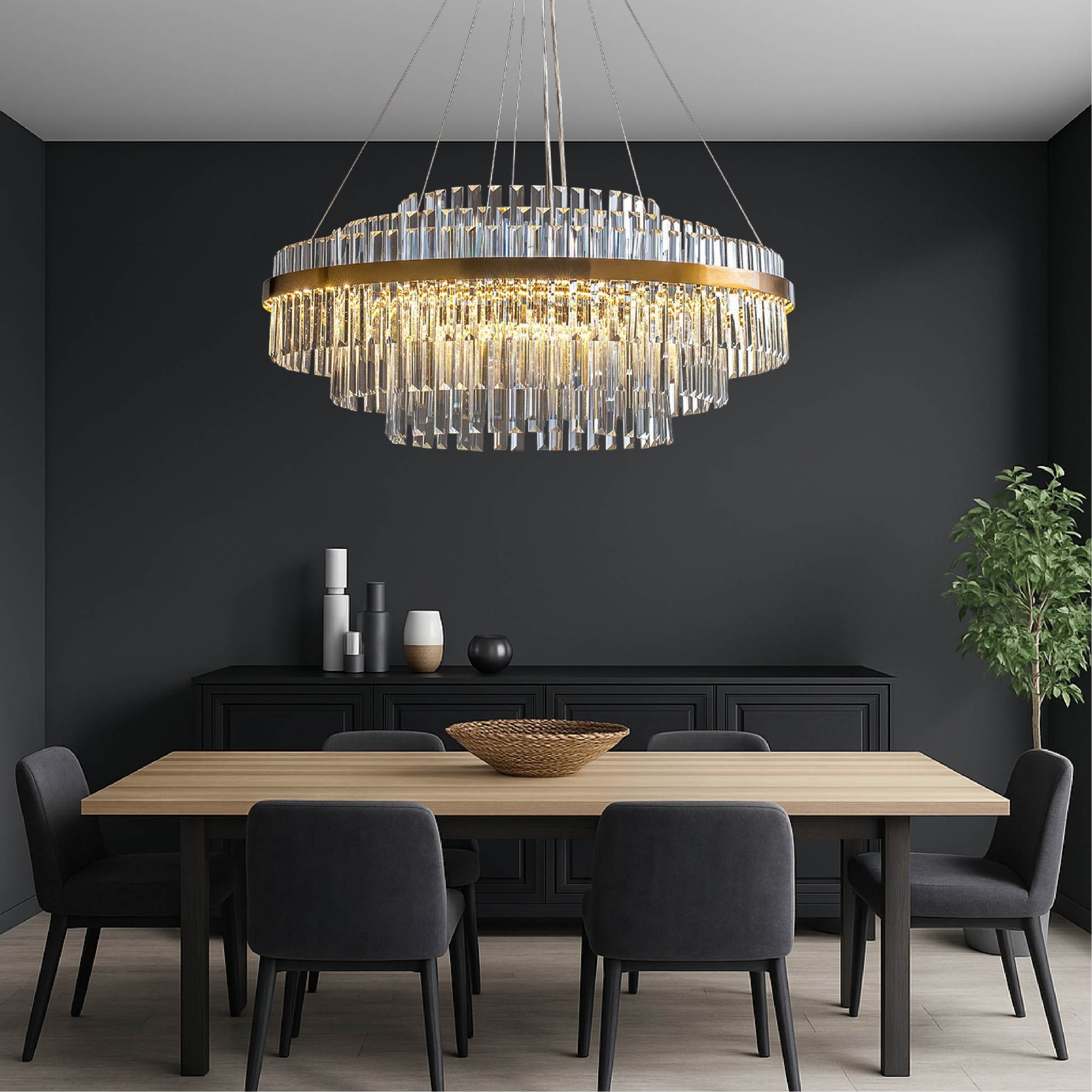 Luxurious crystal chandelier 3