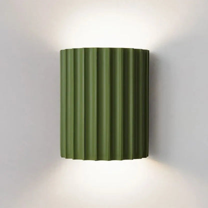 Elegant Round Wall Light with Sleek Design - Fesara