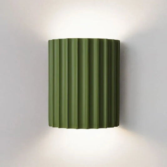 Elegant Round Wall Light with Sleek Design - Fesara
