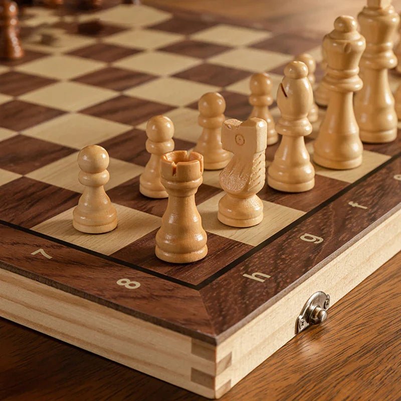 Magnetica | Compact Portable Magnetic Wooden Chess Set 1