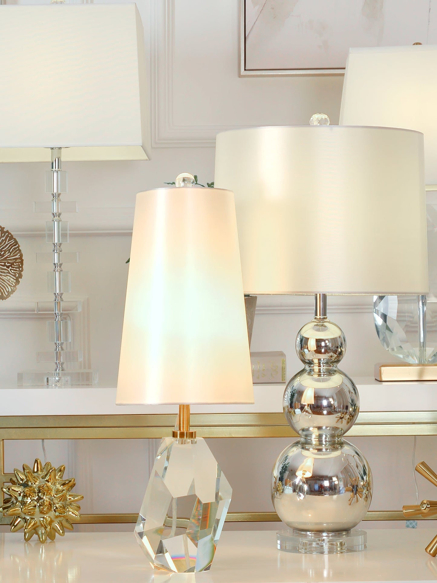 Elegant Clear Table Lamp