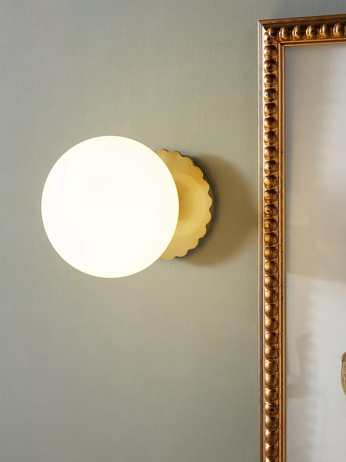 Classic Round Glass Brass Sconce Light Fixture