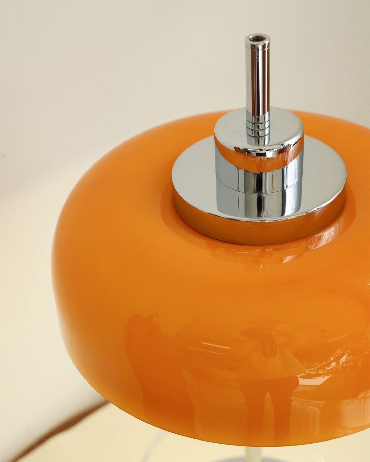 Classic LED Table Lamp with Vintage Style