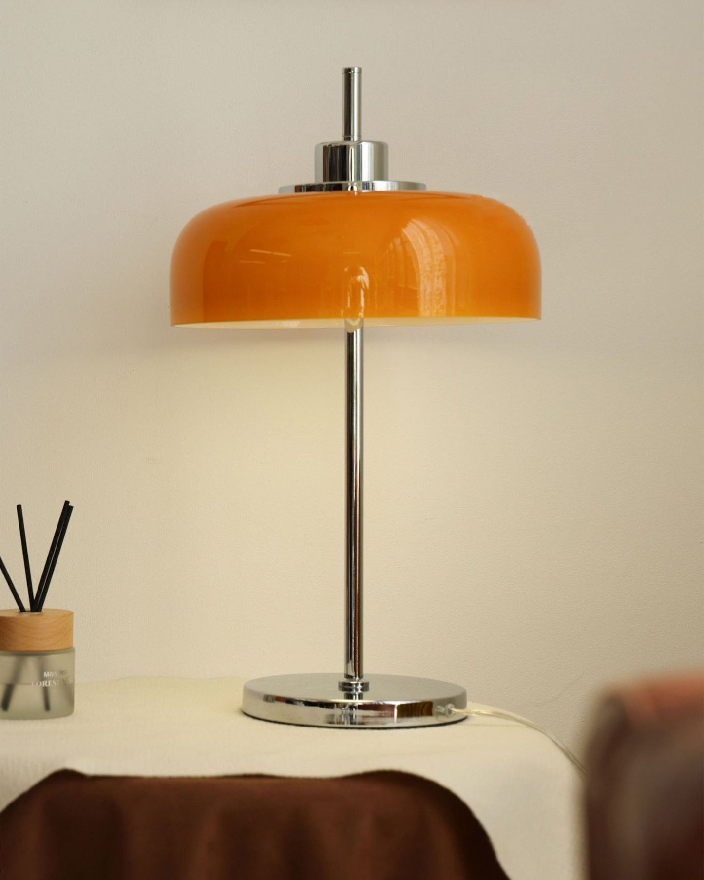 Classic LED Table Lamp with Vintage Style