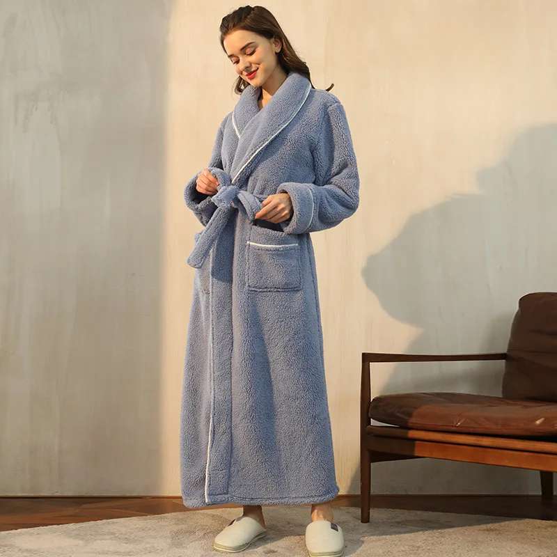 Soft Plush Robe with Hood - Warm Fleece Bathrobe for Women