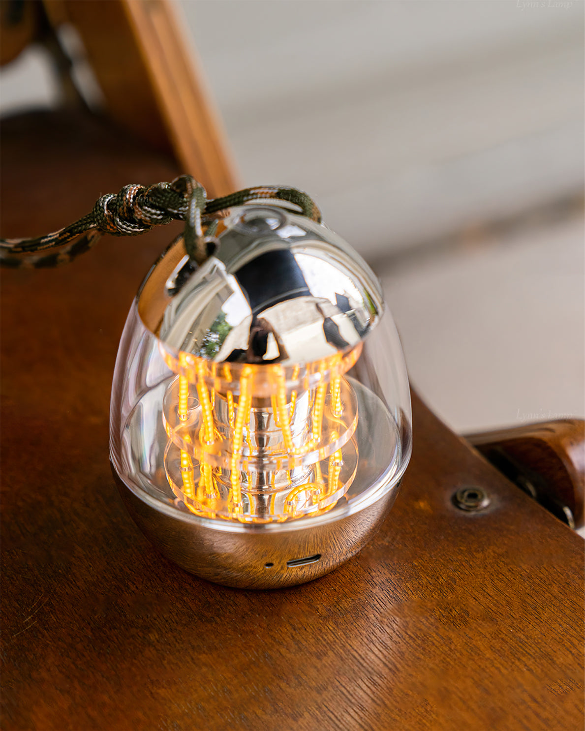 Compact Modern Table Lamp