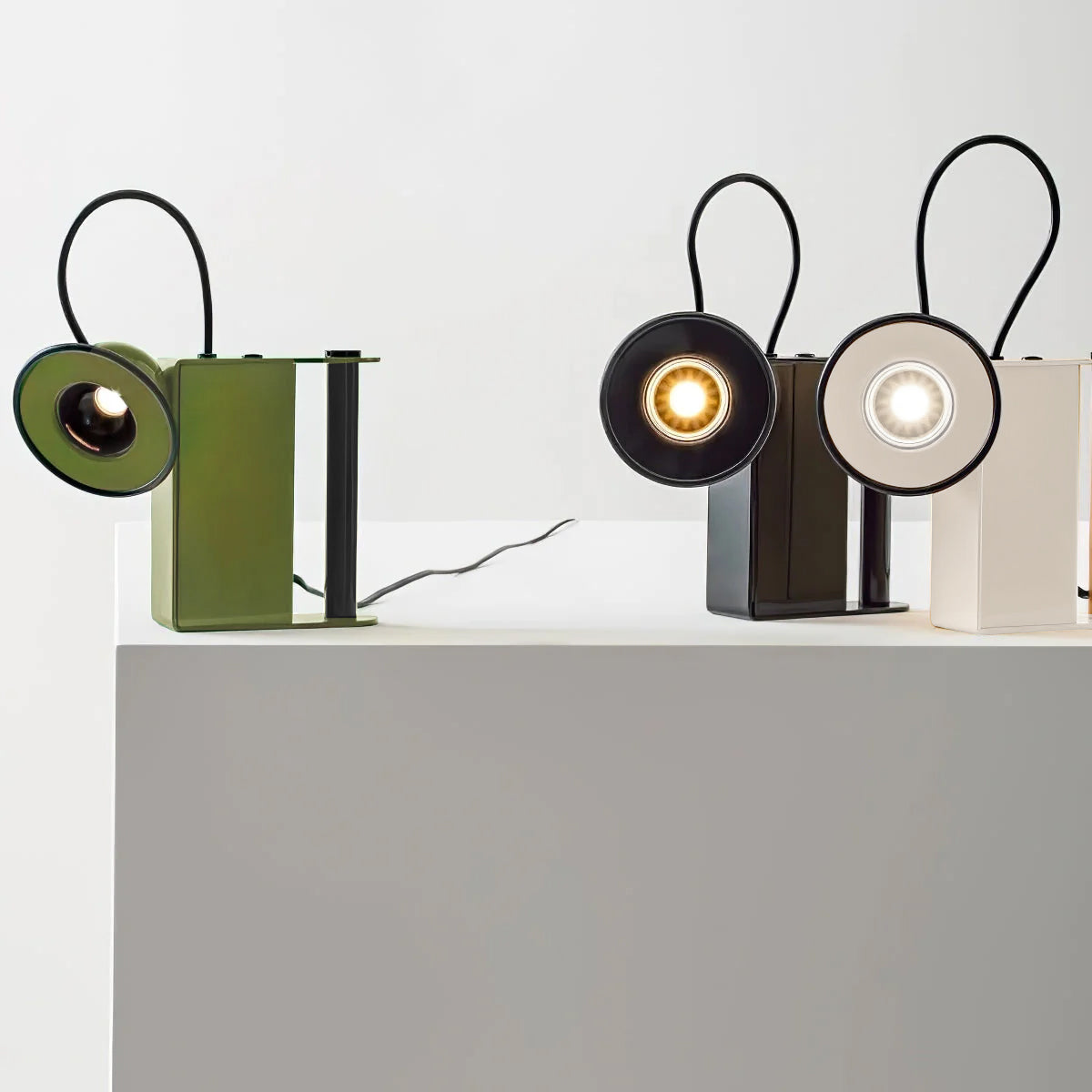 Versatile LED Desk Lamp with Flexible Magnetic Arm
