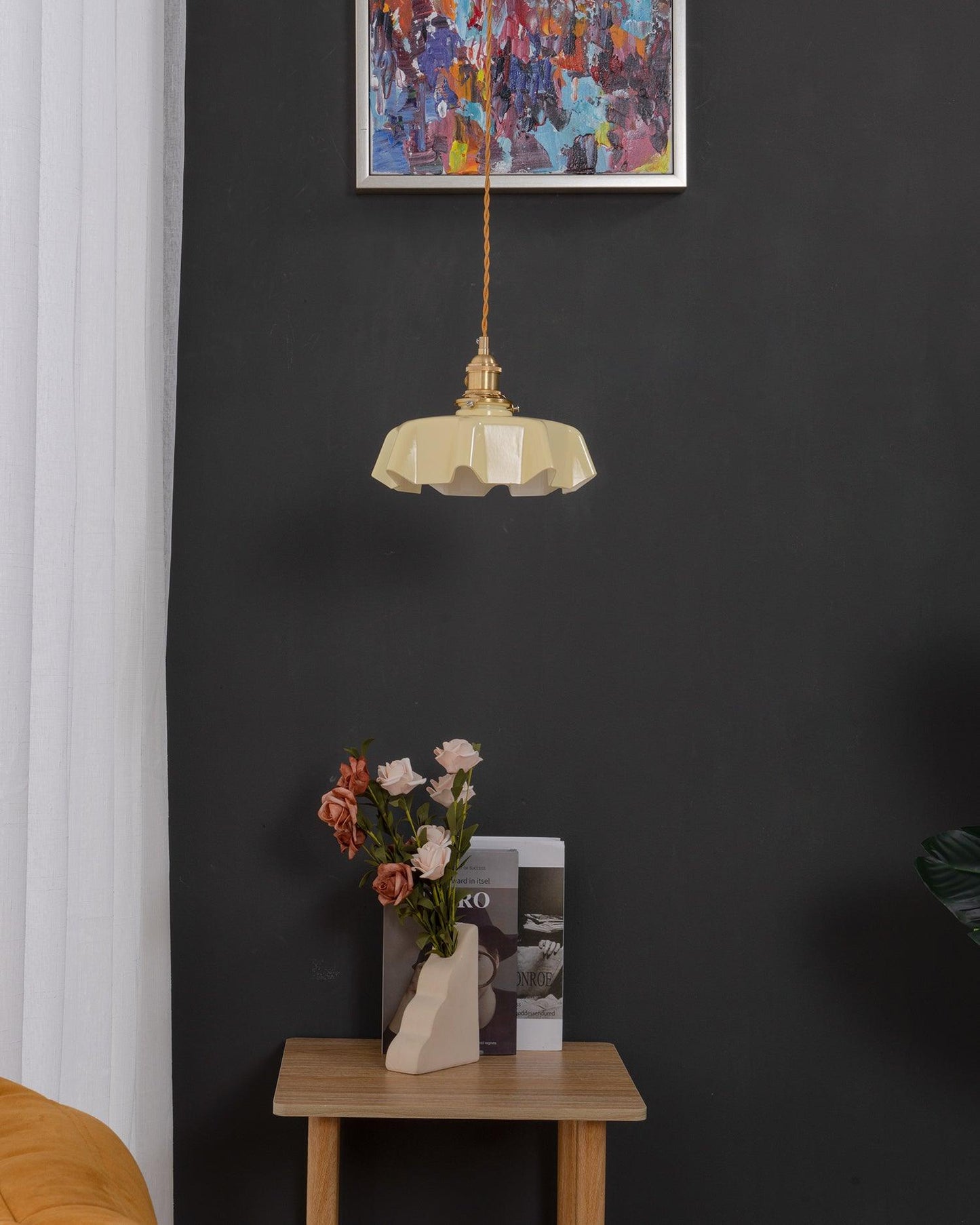 Elegant Ruffled Glass Metal Pendant Lamp