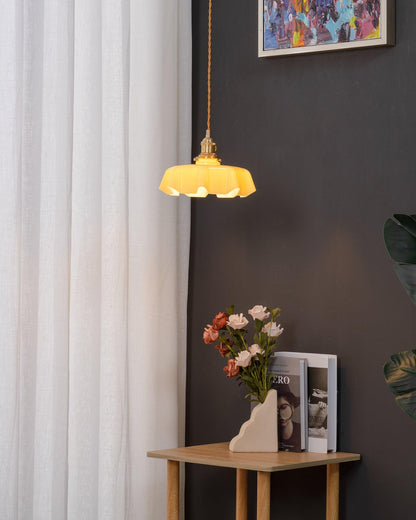 Elegant Ruffled Glass Metal Pendant Lamp