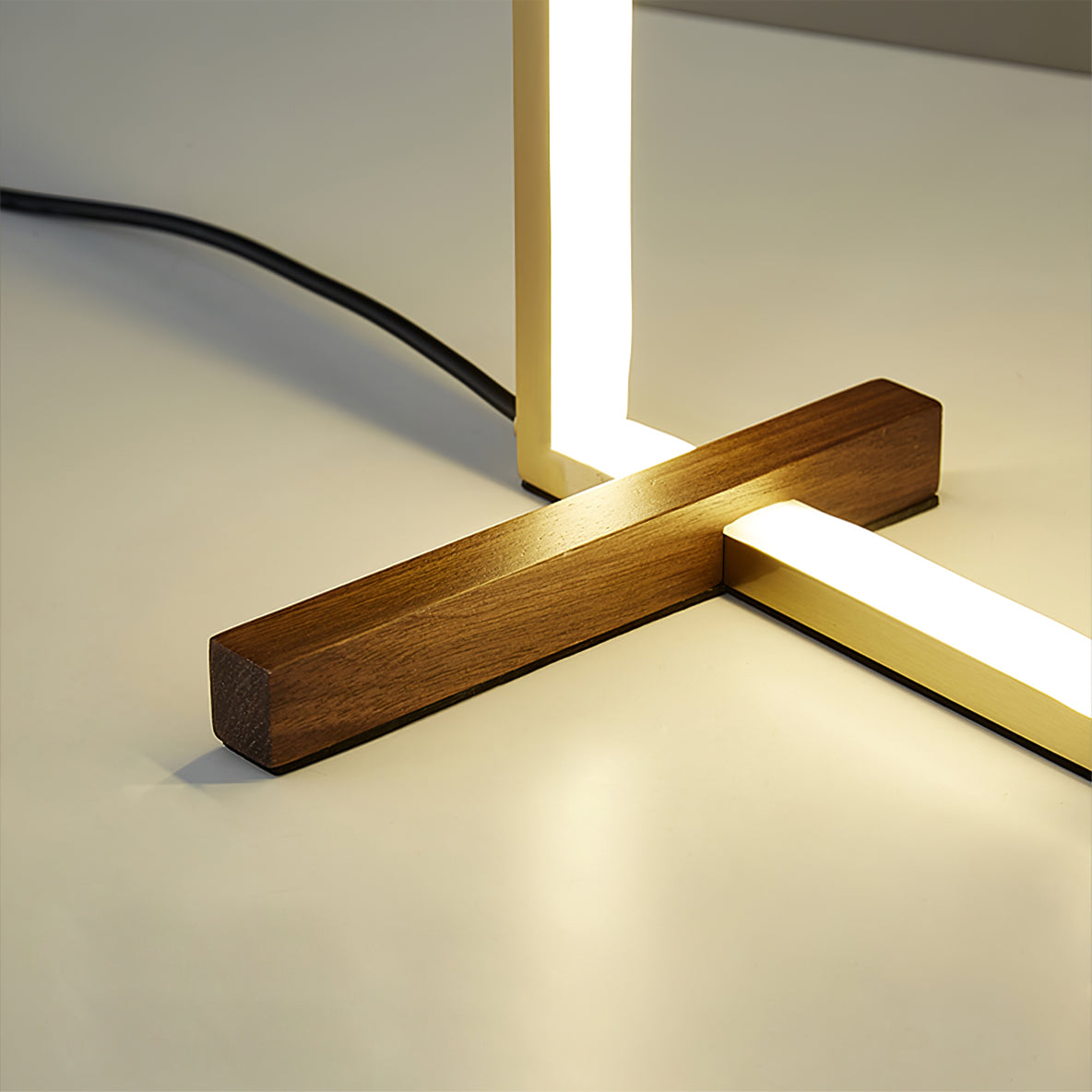 Natural Wooden Desk Lamp