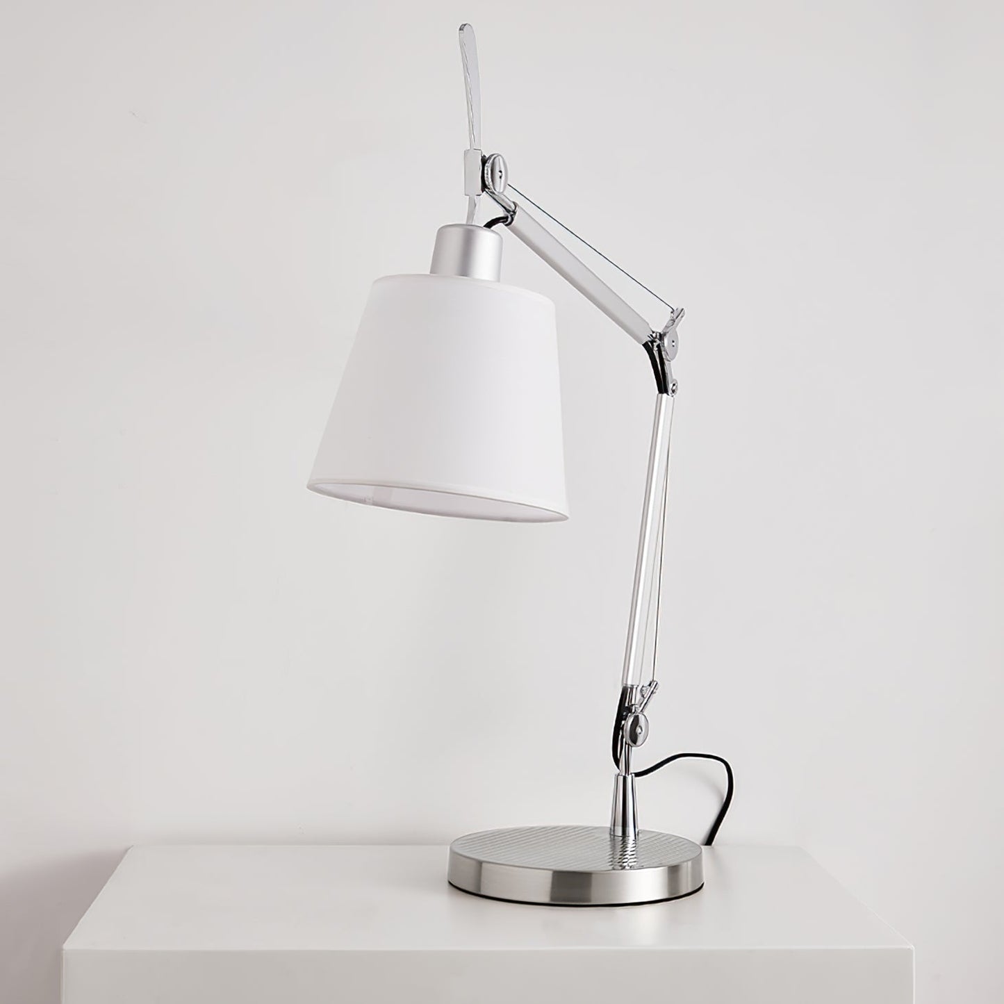 Sleek Contemporary Desk Light