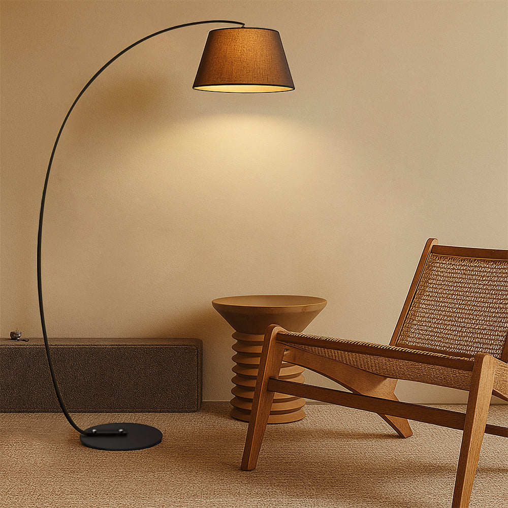 Classic Chic Floor Lamp with Modern Twist - Fesara