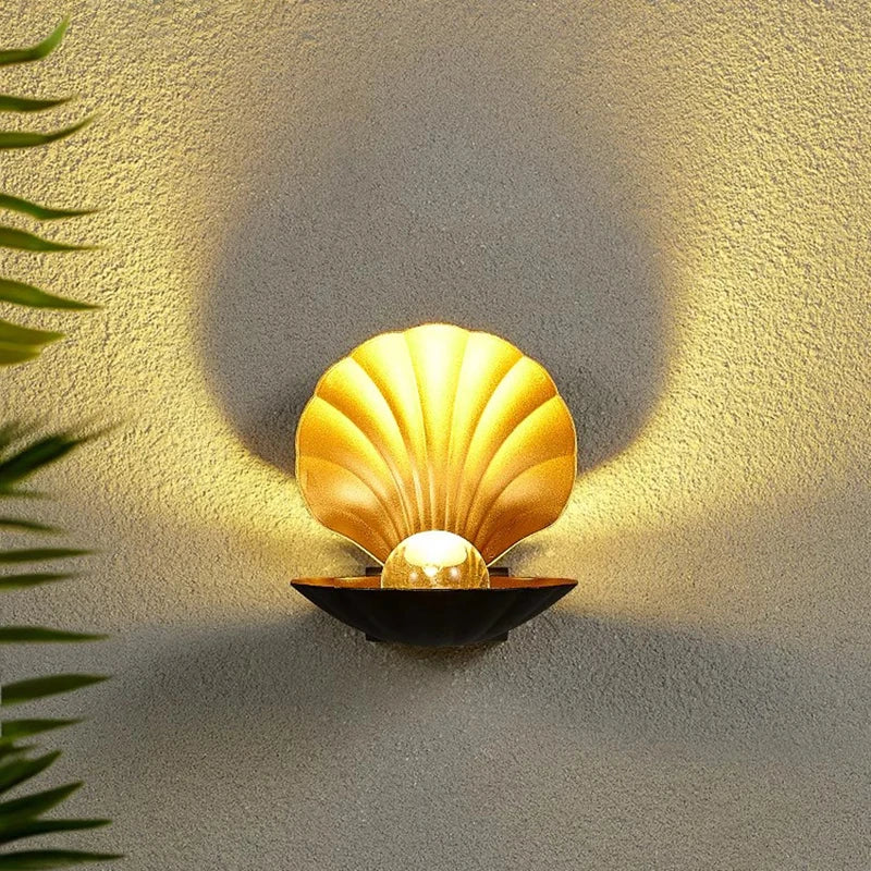 Tough Weatherproof Outdoor Wall Lamp - Fesara