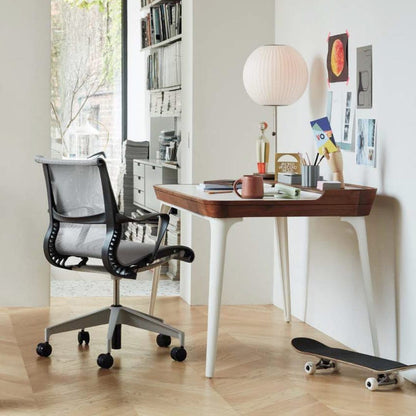 Sleek Metal Desk Lamp with Contemporary Style