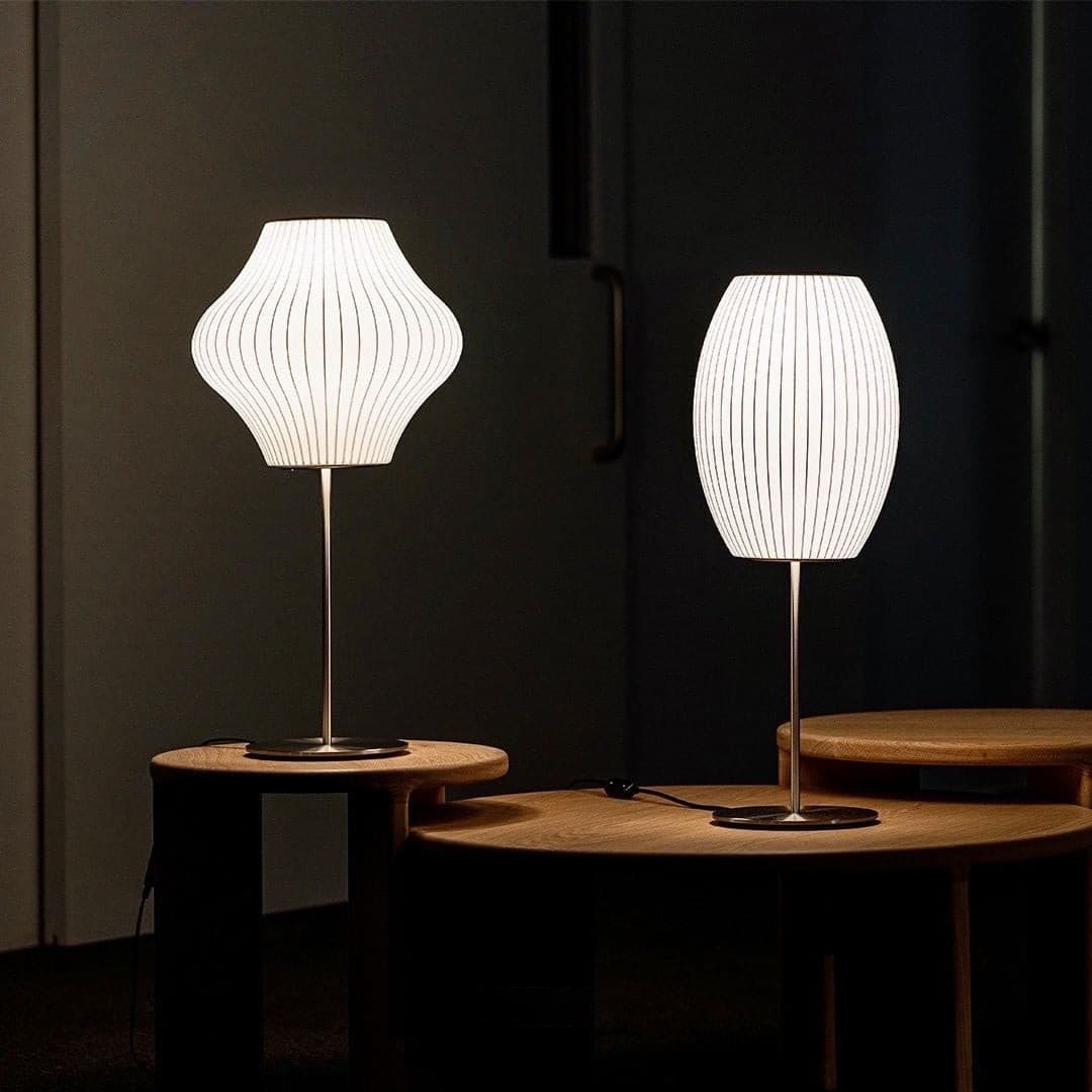 Sleek Metal Desk Lamp with Contemporary Style