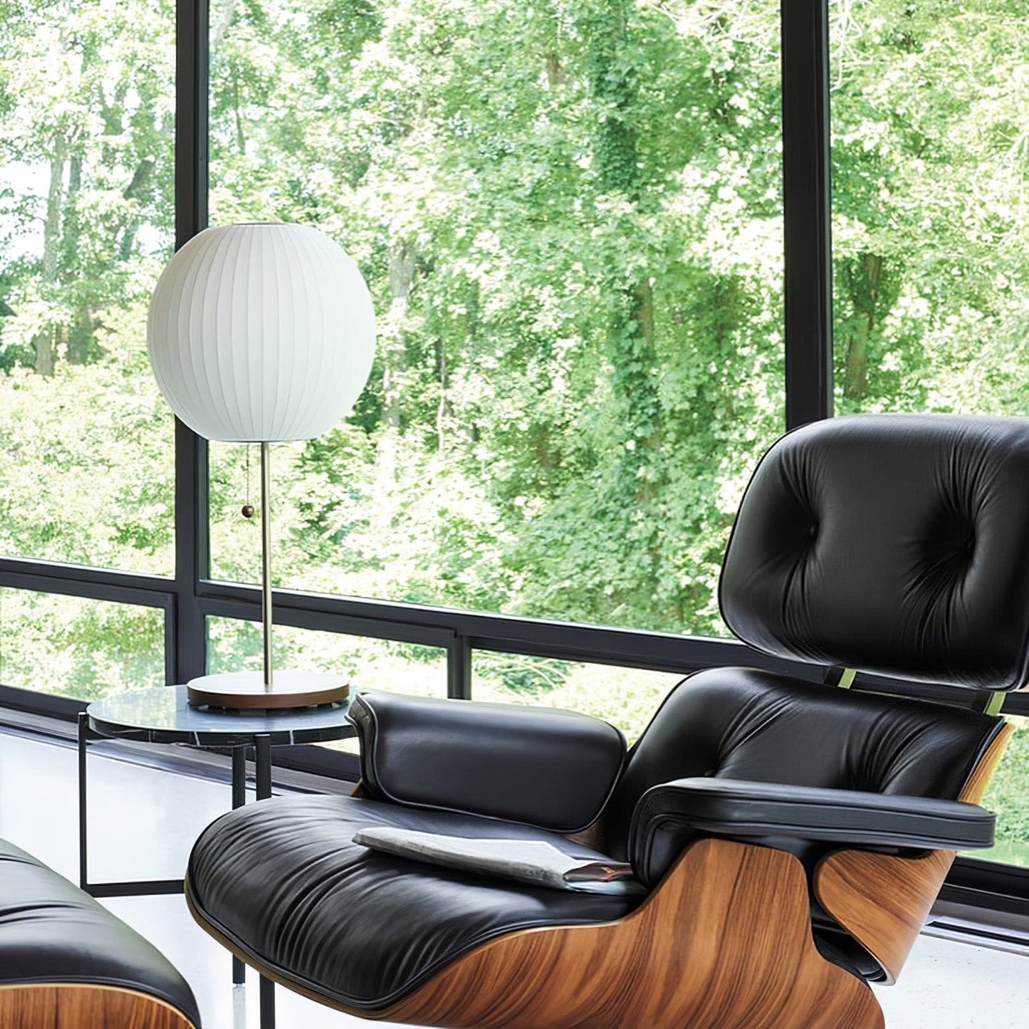 Sleek Metal Desk Lamp with Contemporary Style