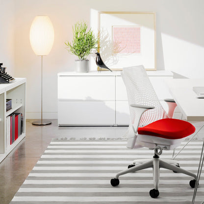 Sleek Metal Desk Lamp with Contemporary Style