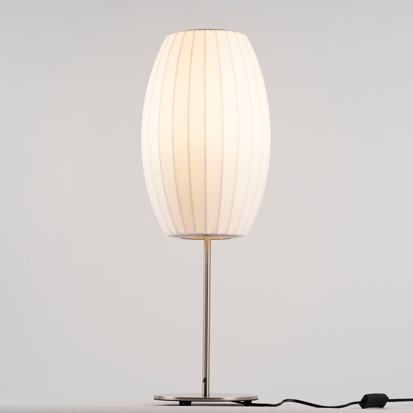 Sleek Metal Desk Lamp with Contemporary Style