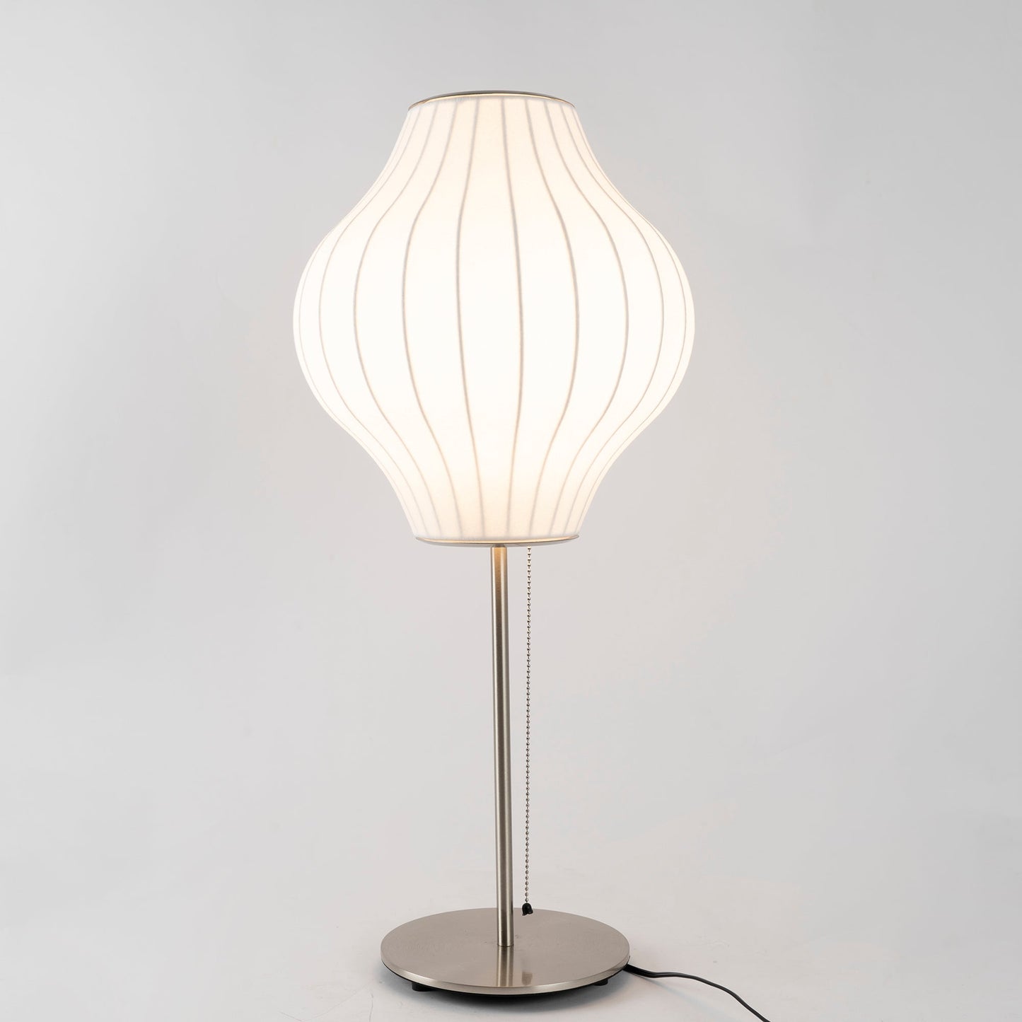 Sleek Metal Desk Lamp with Contemporary Style