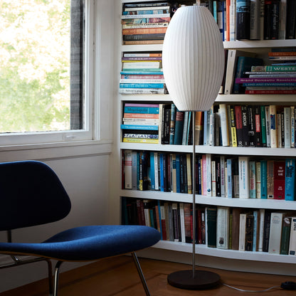 Sleek Metal Desk Lamp with Contemporary Style