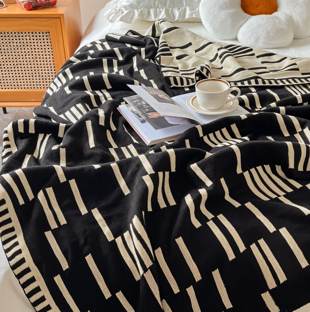 Cozy Plaid Knitted Blanket Beige Black