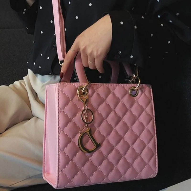 New Fashion Luxury Design Tote Bags for Women Handbags Ladies Shoulder Bags Trending Lingge Chain Crossbody Bag and Purse 1