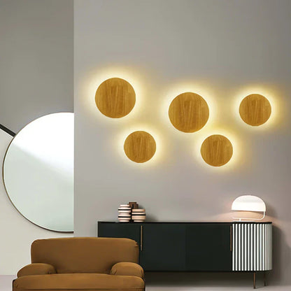 Classic Wood Wall Lamp