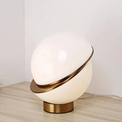 Fesara | Classic Winter Globe Table Lamp