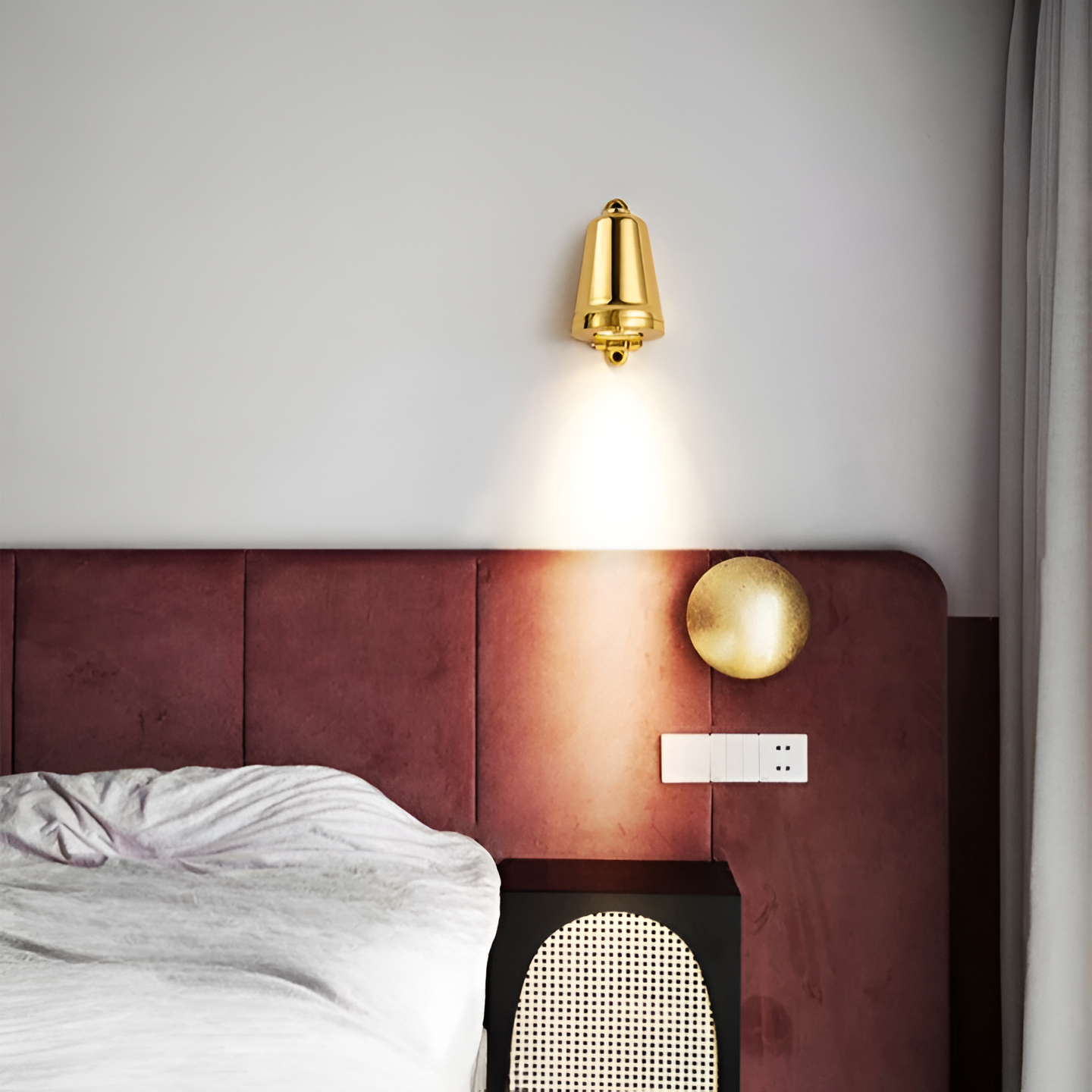 Sleek Modern Outdoor LED Wall Light