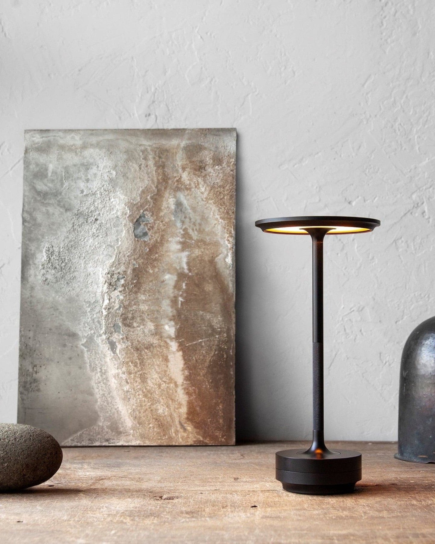 Premium Wireless Desk Lamp for Modern Home Lighting