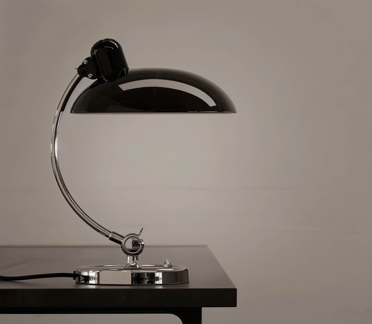 Classic Metal Desk Reading Lamp