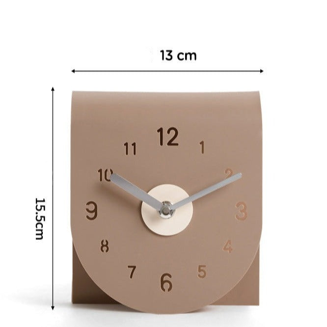 Quiet Simple Desk Clock – Compact Modern Office Timepiece
