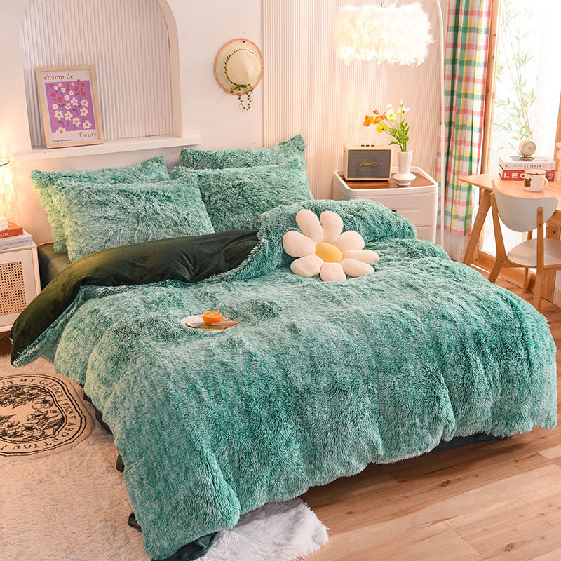 Soft Velvet Bedding Set with Pillow