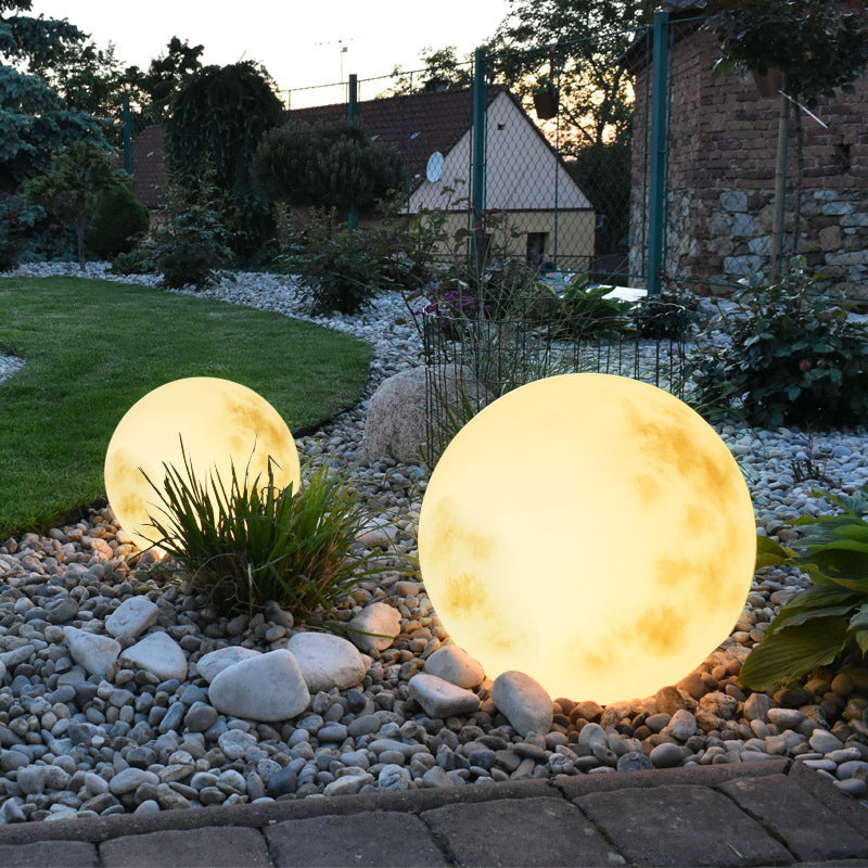 Moon Shaped Outdoor Solar Lamp - Fesara