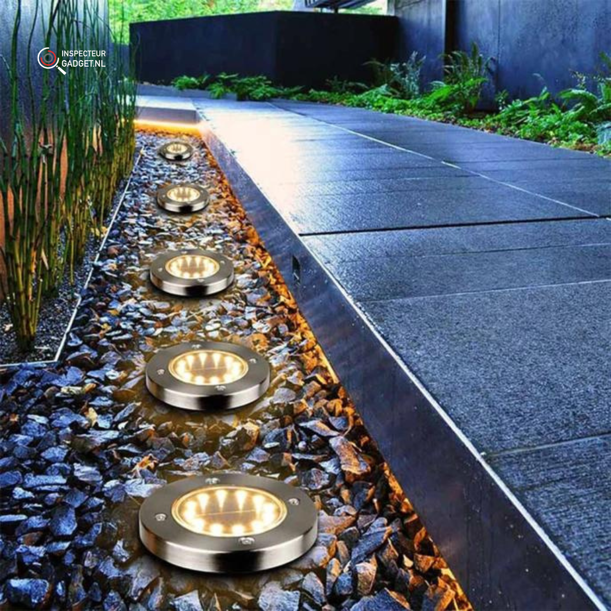 Outdoor Solar Powered LED Garden Lights Premium - Fesara