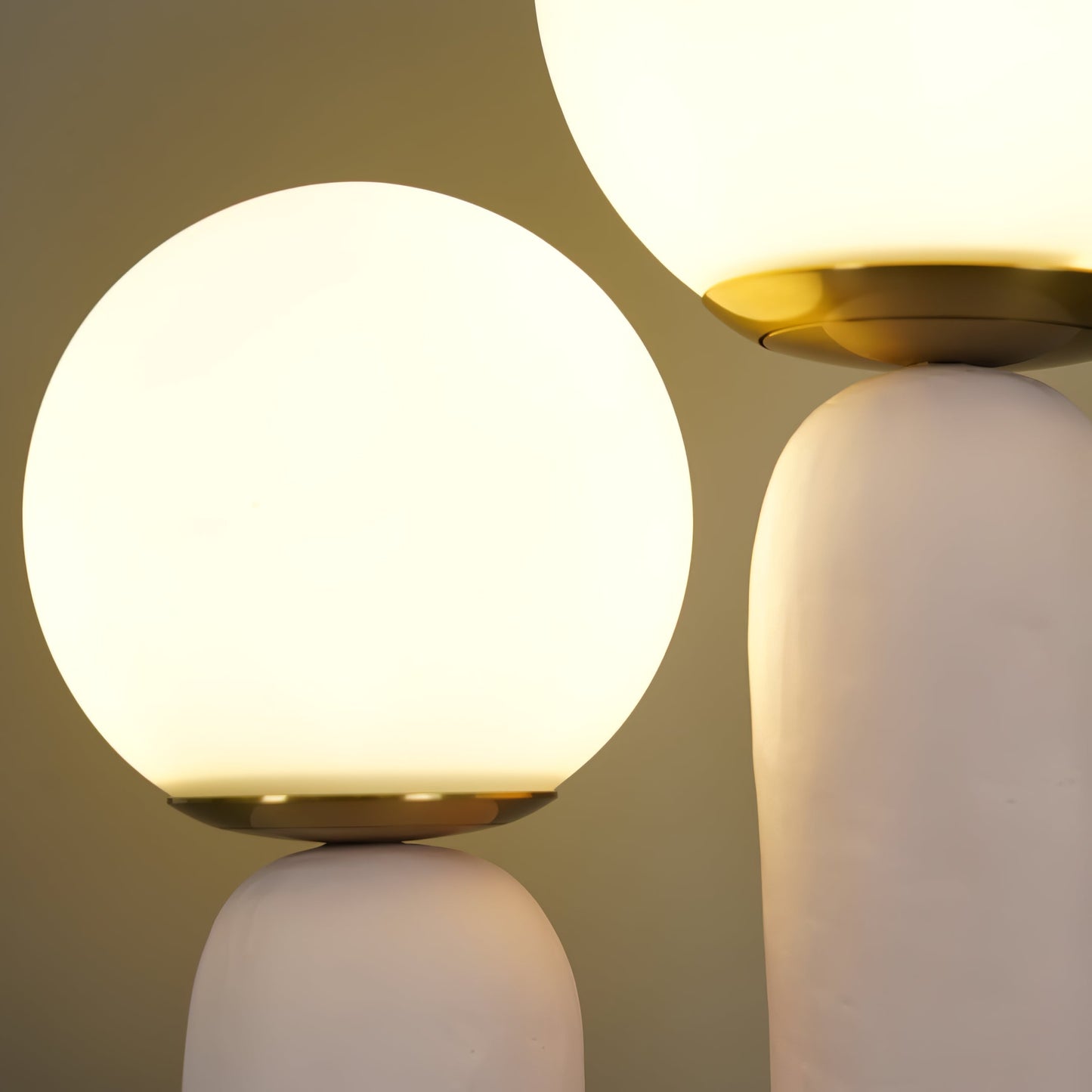 Elegant Glass and Metal Desk Lamp