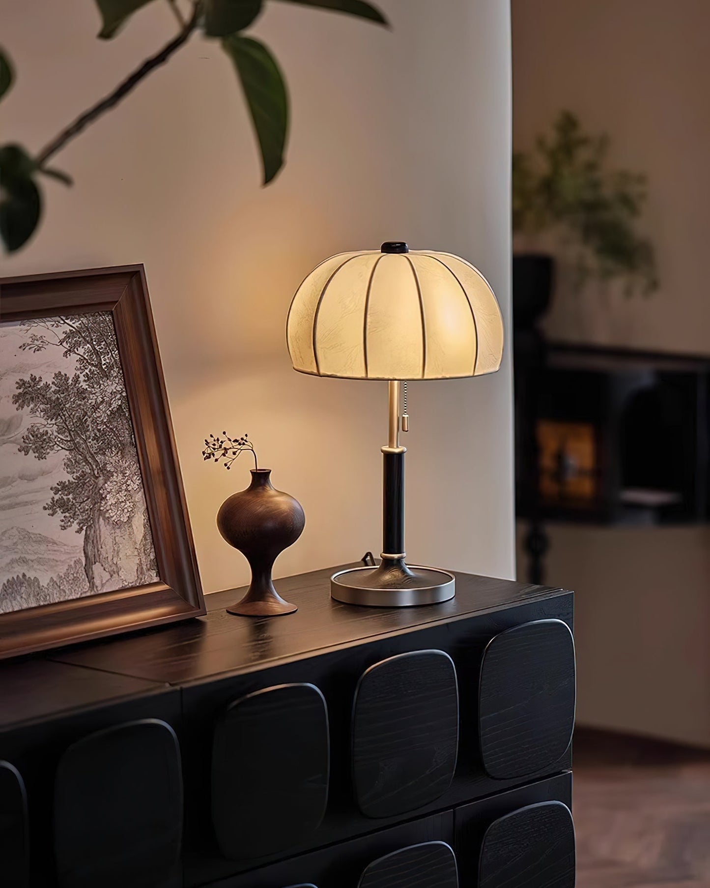 Elegant Table Lamp with Modern Fabric Shade