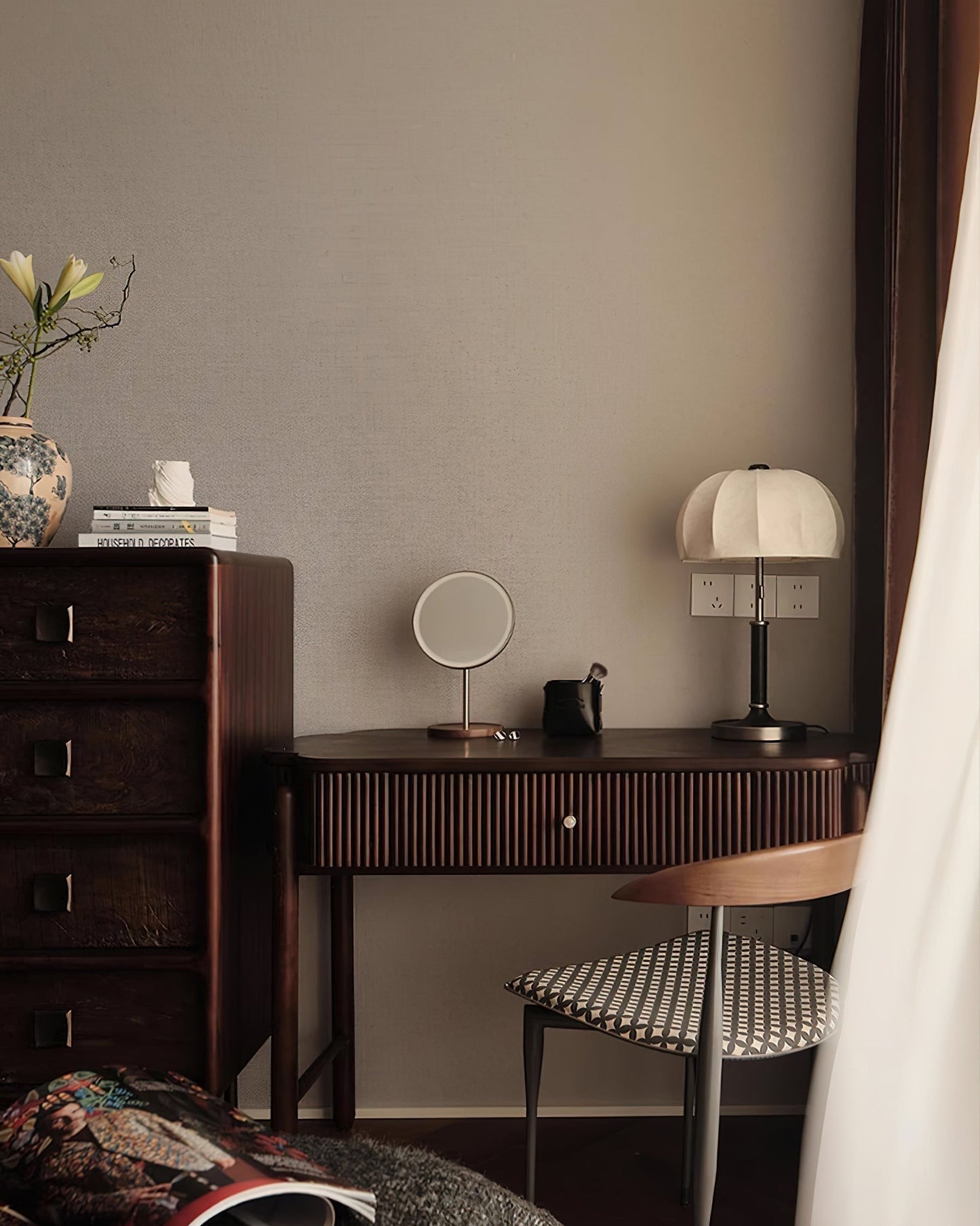 Elegant Table Lamp with Modern Fabric Shade