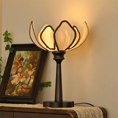 Sleek Dining Room Table Lamp