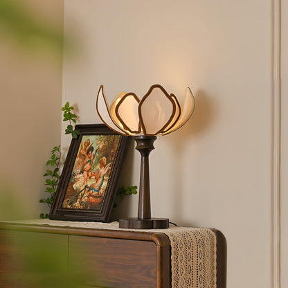Sleek Dining Room Table Lamp