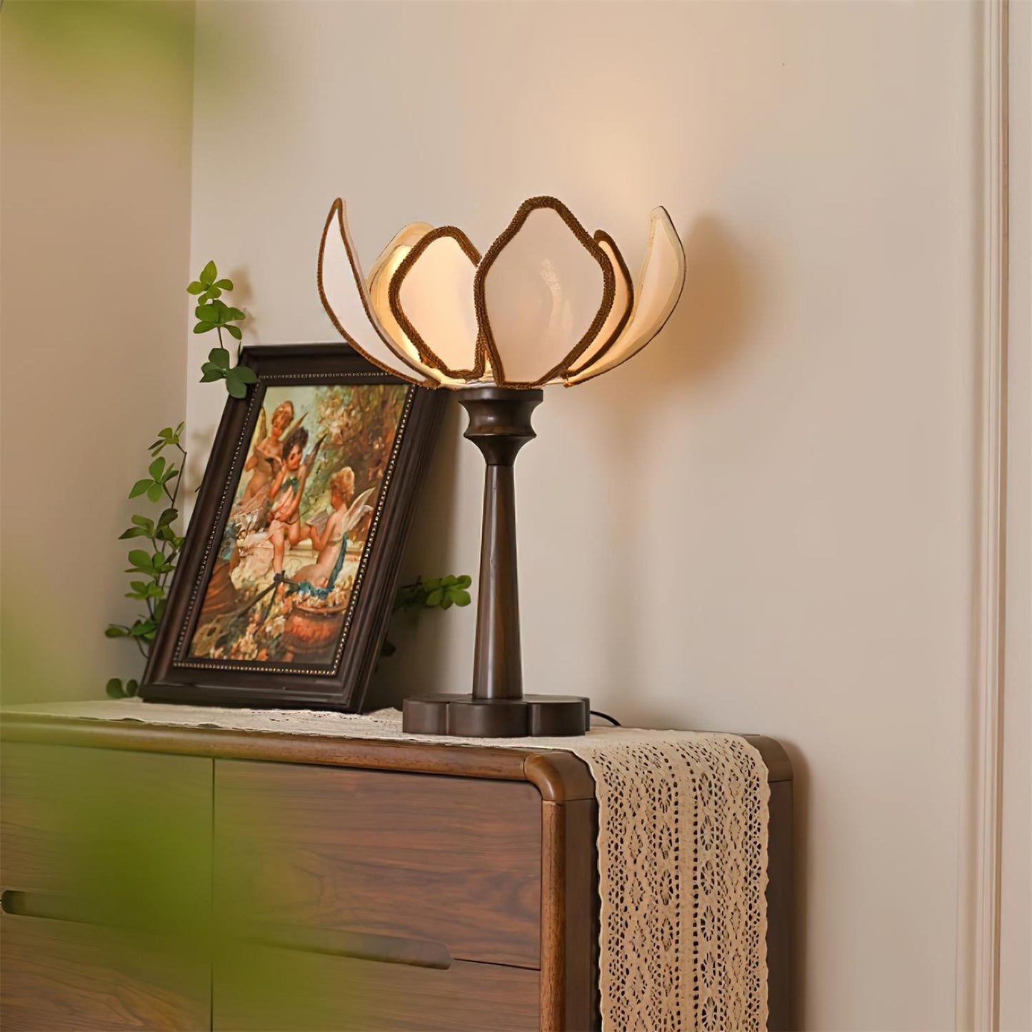 Sleek Dining Room Table Lamp