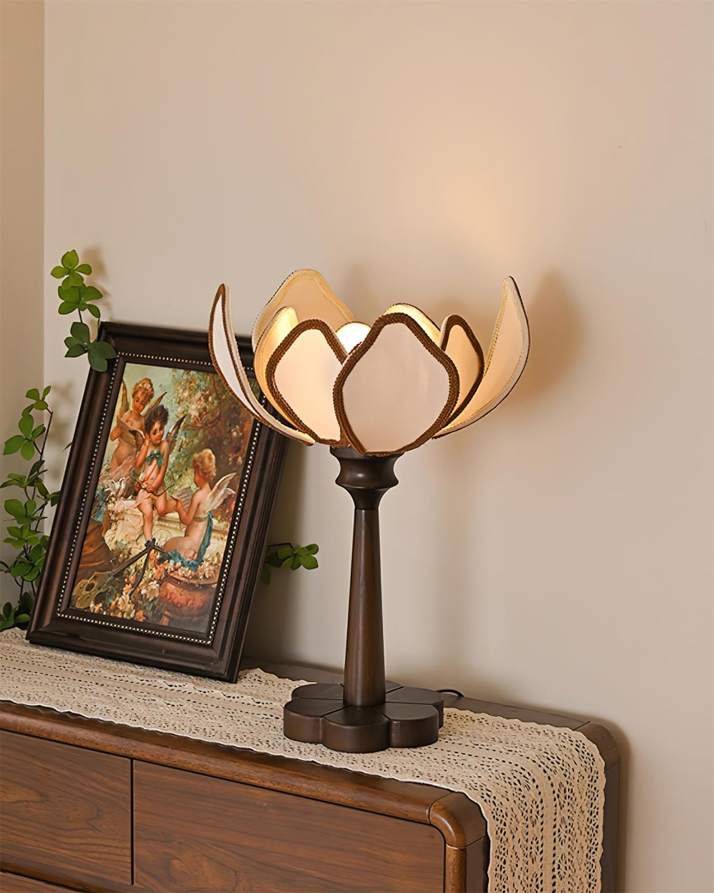 Sleek Dining Room Table Lamp