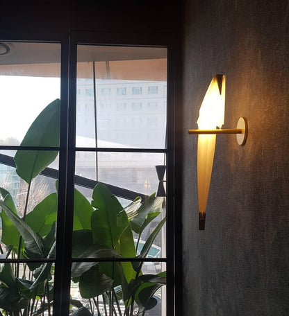 Nature Inspired Bird Design Wall Lamp