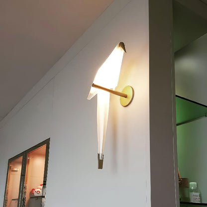 Nature Inspired Bird Design Wall Lamp
