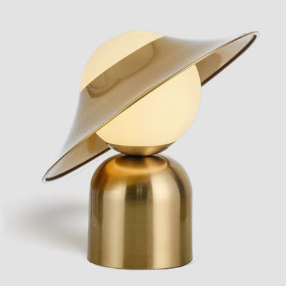 Luxurious Metal Nordic Table Light