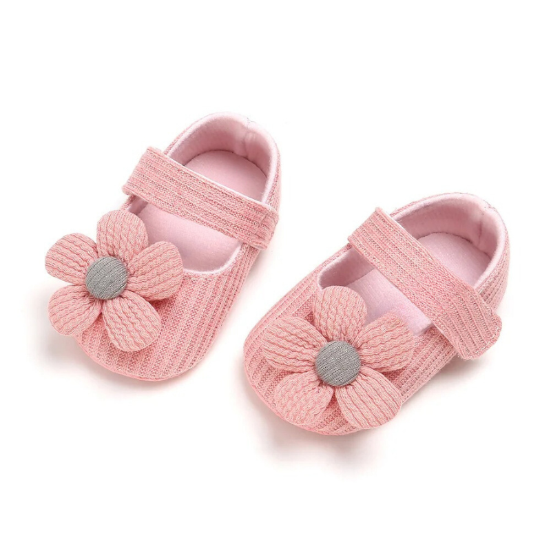 Fashionable Kids Athletic Shoes