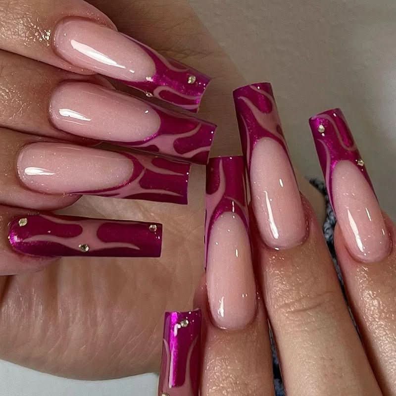 Presson Chic – 24 pink nail polishes with designs | Quick to apply & elegant for any occasion 1