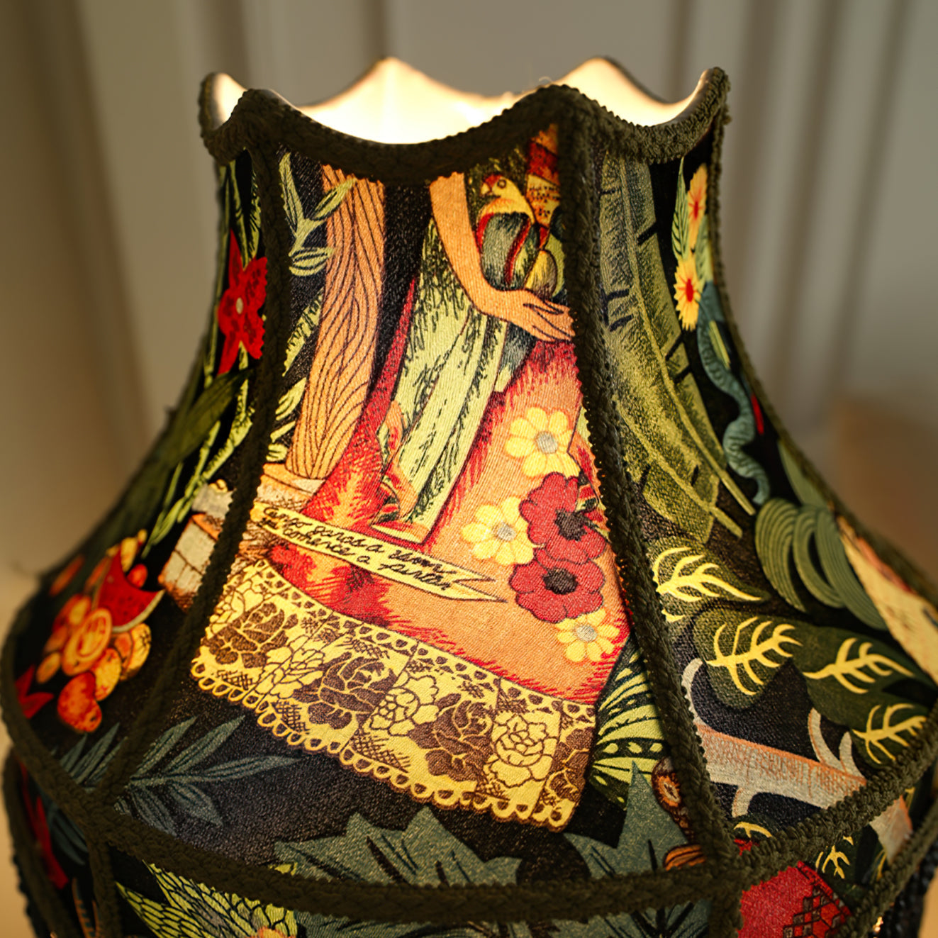 Classic Floral Table Lamp with Fringe